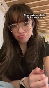 THIS SONG IS SO 😩😩😩😩 (also i did a rough translation so dont come for  me) #fypシ #telenovela #lovesong #lareinadelflow #relatable