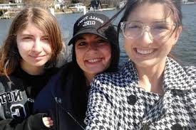 Michelle Peffley's Instagram, Twitter & Facebook