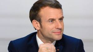 He studied philosophy, and later attended the ecole nationale d'administration (ena) where he graduated in 2004. Populer Dapat Serangan Presiden Perancis Emmanuel Macron Klarifikasi Soal Pernyataannya Yang Viral Tribunnewsmaker Com
