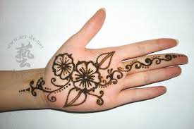 Iso a dope tattoo artist who can do a detailed thigh piece! 34 Inspiration Henna Tattoos For Palm