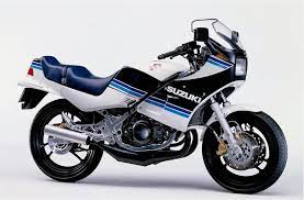 1980年代 レーサレプリカブームの軌跡 1983年に幕を開けた空前のレプリカ ブーム lawrence motorcycle x cars a your life スズキ バイク スズキgsx バイク