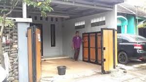 Pintu gerbang memiliki fungsi untuk melindungi serta memberikan rasa aman bagi penghuni rumah dari lingkungan di luar rumah. Optimasi Parkir Dengan Gerbang Carport Dorong Tanpa Tiang Wijaya Kusuma One Arsitek