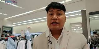 Kabar mengejutkan datang dari asisten raffi ahmad, merry. Penampakan Rumah Merry Asisten Raffi Ahmad Di Kampung Luas Dan Ada Musalanya Merdeka Com