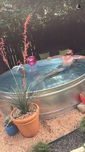 Hallo Dies Ist Das Schwimmbad Das Wir Aufwachsen Mussten Kuhpanzer Handwerk Garten Vorratstank Vorratstank Pool Hintergarten