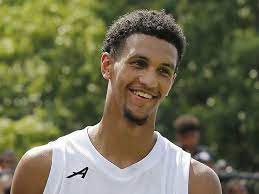I'm going with jalen suggs. 5 Star Pg Jalen Suggs Commits To Gonzaga Thescore Com