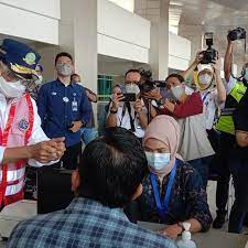 Kementerian perhubungan republik indonesia memberi kesempatan bagi warga negara indonesia pria dan wanita yang memiliki kualifikasi pendidikan s2. Menhub Sidak Bandara Juanda Sidoarjo Bisnis Liputan6 Com