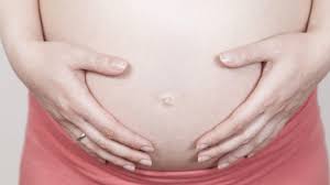 Echte tritte kamen später, nach der 20 ssw bis ende der schwangerschaft. Baby Bewegt Sich Weniger Im Bauch Was Sie Dabei Beachten Sollten Focus De