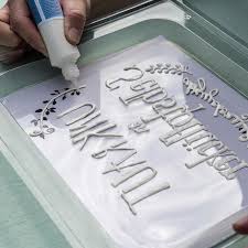 Schriftzug Mit Beton Liner Nachfahren Gartenschilder Diy Gartenprojekte Gartenhaus Bauen