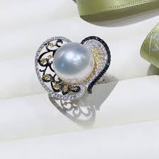Black And White Pearl Ring With Diamonds 