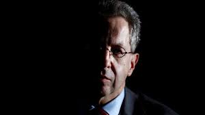 Scenes of xenophobic chants, aggression and. Verfassungsschutzer Uber Maassen Klassische Antisemitische Stereotype Tagesschau De