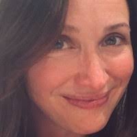 Tara Kearney's Instagram, Twitter & Facebook