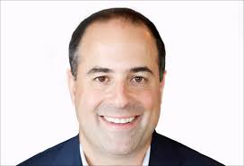 How Dedicated Data and Capital Markets Teams Drive This Investor's  Decisions