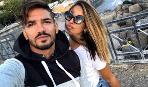 Veja o que rosa perrotta (rosasantanna25) descobriu no pinterest, a maior coleção de ideias do mundo. La Data Del Matrimonio E Poi Boom Rosa Perrotta L Ex Corteggiatrice E Futura Moglie Di Pietro Tartaglione Non Sta Nella Pelle E Si Lascia Andare In Un Colpo Solo Ha Svelato Tantissime