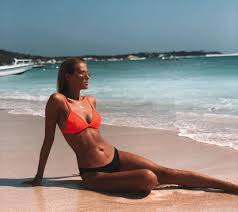 Lenty frans was crowned miss belgium 2016 after beating 29 other crown contenders on a scintillating night of january 9' 2016 by the outgoing queen, annelies toros, who was also a top 15 finalist at. Lenty Frans Is De Zomer In Levenden Lijve Fhm