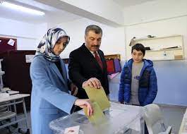 .ortaya çıkmasının ardından konuyla en ilgili kişi olan sağlık bakanı fahrettin koca'nın kim olduğu en çok merak edilen konuların arasından yer alıyor. Saglik Bakani Koca Oyunu Kullandi Haberler Haberler Com