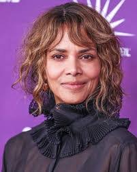 Stephanie Moise's Instagram, Twitter & Facebook