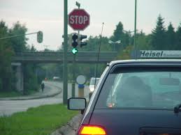 Blinkender pfeil (alle richtungen) so nov 28, 2010 10:16 pm. Ampelpfeil Gegenverkehr Fahrtipps De