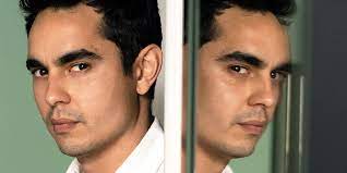 He is the son of choreographer and dancer carolyn jane (choa) and film director, playwright and screenwriter anthony minghella. Max Minghella On Nick S Future In The Handmaid S Tale Season 4