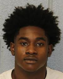 On Oct. 20, Providence Division officers responded to a Common Law Robbery  call for service in the 2200 block of Park Road. Upon investigation,  officers learned that two individuals attempting to steal