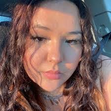 Emily Ketner's Instagram, Twitter & Facebook