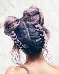 Madchen Mit Lila Haaren Und Hubscher Frisur Mit Zwei Dutts Braidedhairstyles Madchen Mit L Dutt Frisur Madchen Madchen Mit Lila Haaren Hubsche Frisuren