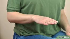 Bruit anormal quand je tourne le vehicule peugeot 106 trou acceleration probleme demarrage peugeot 106 essence le matin 106 1 1 qui cale au demarrage coupure moteur 106 essence topic peugeot 106 kazouille twingo bruit au demarrage. 4 Manieres De Faire Craquer Ses Poignets Wikihow