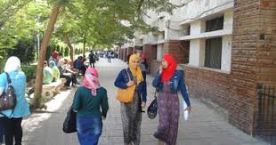 تأسست جامعة الزرقاء عام 1994م، في موقع استراتيجي، شرقي مدينة الزرقاء، وعلى بُعد ستة كيلو مترات منها، بوصفها أول جامعة خاصة في محافظة الزرقاء، بمساحة وصلت إلى ثلاثمئة. Ø·Ù„Ø§Ø¨ Ø¬Ø§Ù…Ø¹Ø© Ø§Ù„Ø²Ù‚Ø§Ø²ÙŠÙ‚ ÙŠØ·Ø§Ù„Ø¨ÙˆÙ† Ø¨ØªÙØ¹ÙŠÙ„ Ø§Ù„Ø£Ù†Ø´Ø·Ø© ÙˆØ§Ù„Ø§ØªØ­Ø§Ø¯Ø§Øª Ø§Ù„Ø·Ù„Ø§Ø¨ÙŠØ© Ø§Ù„ÙŠÙˆÙ… Ø§Ù„Ø³Ø§Ø¨Ø¹