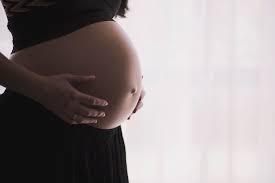 Melahirkan atau persalinan merupakan ujung dari proses mengandung atau hamil bagi seorang ibu yang telah menjalani proses kehamilannya selama kurang. Ibu Wajib Tahu Ini Daftar Persiapan Persalinan Menjelang Kelahiran Bayi