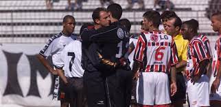Twitter oficial do são paulo futebol clube. Rogerio Ceni Expulso E 3Âº Goleiro Em Campo Sp Tambem Ja Perdeu Por 7 A 1 08 07 2015 Uol Esporte