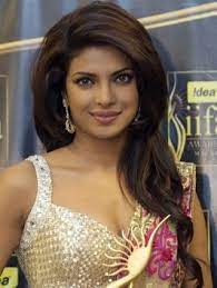One Possible Hairstyle Option Priyanka Chopra Haircut Priyanka Chopra Hair Bollywood Hairstyles