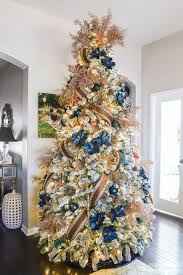 From diy christmas tree lights to homemade christmas ornaments and christmas tree toppers galore, we've rounded up beautiful christmas tree decorating ideas that are inexpensive, easy to pull off, and even simple enough for your kids to help out with. 87 Best Christmas Tree Ideas 2021 How To Decorate A Christmas Tree