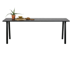 shop de eettafel triomf met matzwart blad en zwart metalen poten van het merk woood online bij basiclabel en laat gratis thuisbezo eettafel hout houten meubels