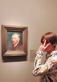 Kim taehyung aka v from bts has been making headlines as he is rumoured to be dating. The Korea Herald On Twitter When A Korea Herald Reporter Asked Him If He Was V From Bts He First Said Nope She Looked At Him With Doubt In Her Eyes Then