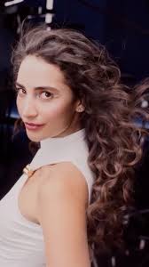 The style expert has addressed all your hairstyling questions 🖤 Watch this  fun Q&A with @loicindia and get some inside scoop