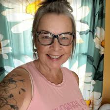 Who provides pet sitting services in Yuma AZ?