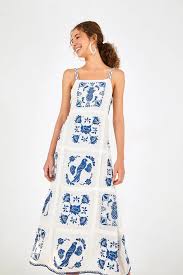 Vestido Bordado Azulejo - Farm | Ideias fashion, Vestidos, Vestidos  compridos