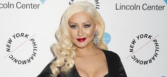 At the age of three months, her family immigrated to canada, where a large number of her films have been made. Sex And The City 3 Christina Aguilera Als Samantha Jones Radio Energy