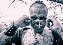 ¡encuentra miles de gifs animados, imágenes y animaciones en gifsanimados.org! Colombiano Se Corta La Nariz Y Las Orejas Por Amor A Las Calaveras Tn8 Tv Nicaragua
