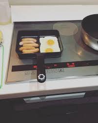 おはようございます ニトリ で買ったこのフライパン ほんと ちょっとしたときにちょうどいい 考えた人天才 あとは蓋があれば完璧 マイホーム キッチン パナソニック パナソニックキッチン 排気口カバー tower griddle pan pan kitchen