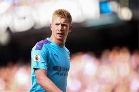 أصيب كيفين دي بروين لاعب خط وسط مانشستر سيتي بكسر في الأنف ومحجر العين، أثناء مباراة نهائي دوري أبطال أوروبا التي خسرها فريقه أمام تشيلسي بهدف مقابل صفر. Ù…Ø§Ù†Ø´Ø³ØªØ± Ø³ÙŠØªÙŠ ÙŠØ¹Ù„Ù† ØªØ¬Ø¯ÙŠØ¯ Ø¹Ù‚Ø¯ Ø¯ÙŠ Ø¨Ø±ÙˆÙŠÙ† Ø­ØªÙ‰ 2025 Ø¨Ø§Ù„Ø¬ÙˆÙ„