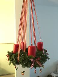 Adventskranz Hangend Weihnachtsdeko Im Garten Adventskranz Weihnachtsdekoration