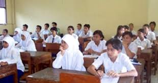 Pendidikan lebih ditekankan kepada keperluan kehidupan semasa dan berkembang kepada pendidikan islam sebagai asas kehidupan. Perbedaan Pendidikan Formal Pendidikan Non Formal Dan Pendidikan Informal Nblognlife