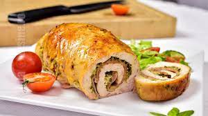 La capetele ruloului se infig scobitori pentru a evita iesirea umpluturii, in timpul coacerii in vasul roman.: Rulada De Curcan La Cuptor Jamilacuisine Youtube