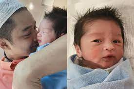 Semoga angbeen dan keluarga diberikan kelancaran serta kesehatan dalam menyambut malaikat kecilnya. 9 Potret Baby Ardashir Putra Pertama Adly Fairuz Dan Angbeen