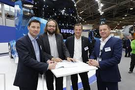 Découvrez la fiche métier attaché commercial sur orientation education. Une Formation Professionnelle Pour Les Futurs Attaches Commerciaux D Iveco Divers Transport Eci