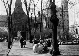Berlin 1942 Im Garten Des Schlosses Monbijou In Berlin Mitte Berlin Palace Garden Germany
