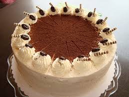 Den teig in eine mit papier aufgelegte springform geben (24cm durchmesser) und glatt. Tiramisu Torte Einfach Nur Lecker