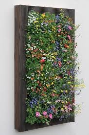 Pin Von Xarda N Auf Home Vertikaler Garten Garten Ideen Vertikaler Garten Diy