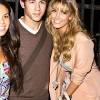 Delta goodrem signed to sony music at the age of 15 and released her debut album. Https Encrypted Tbn0 Gstatic Com Images Q Tbn And9gcsv5p Op5zpi95qmx0ruu6hwnx7g5cvpc Knjhx4a P 4jxo4k Usqp Cau