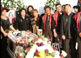 Hartawati br surbakti (ibu) dan bastian de jongh (br.) ginting (ayah). Bupati Karo Beri Penghiburan Keluarga Hartawaty Tarigan Jelajah News